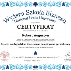 Powiększ